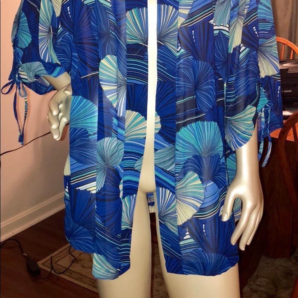 Semi sheer adjustable sleeves top